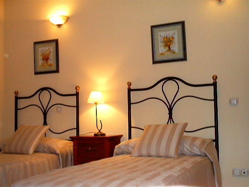 Apartamentos Caballero De Gracia Мадрид Экстерьер фото