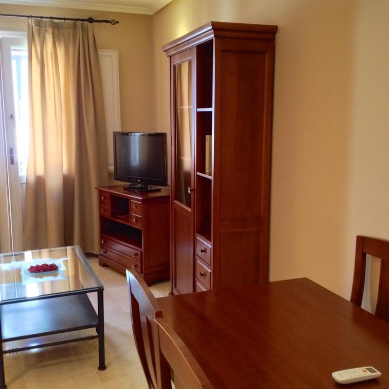 Apartamentos Caballero De Gracia Мадрид Экстерьер фото