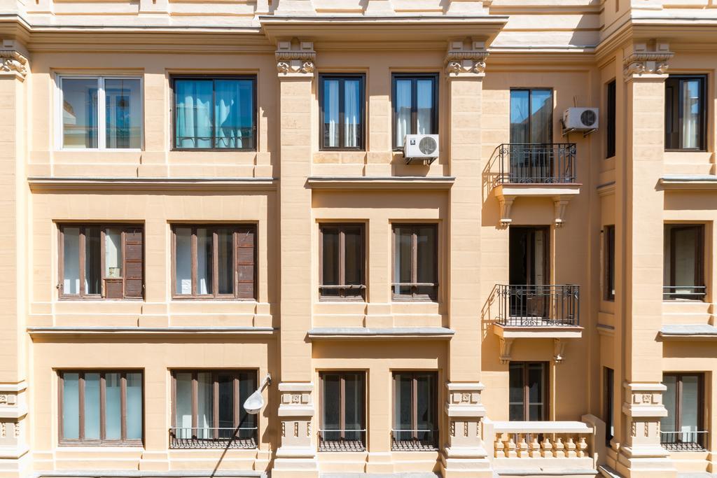 Apartamentos Caballero De Gracia Мадрид Экстерьер фото