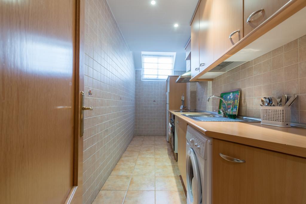 Apartamentos Caballero De Gracia Мадрид Экстерьер фото