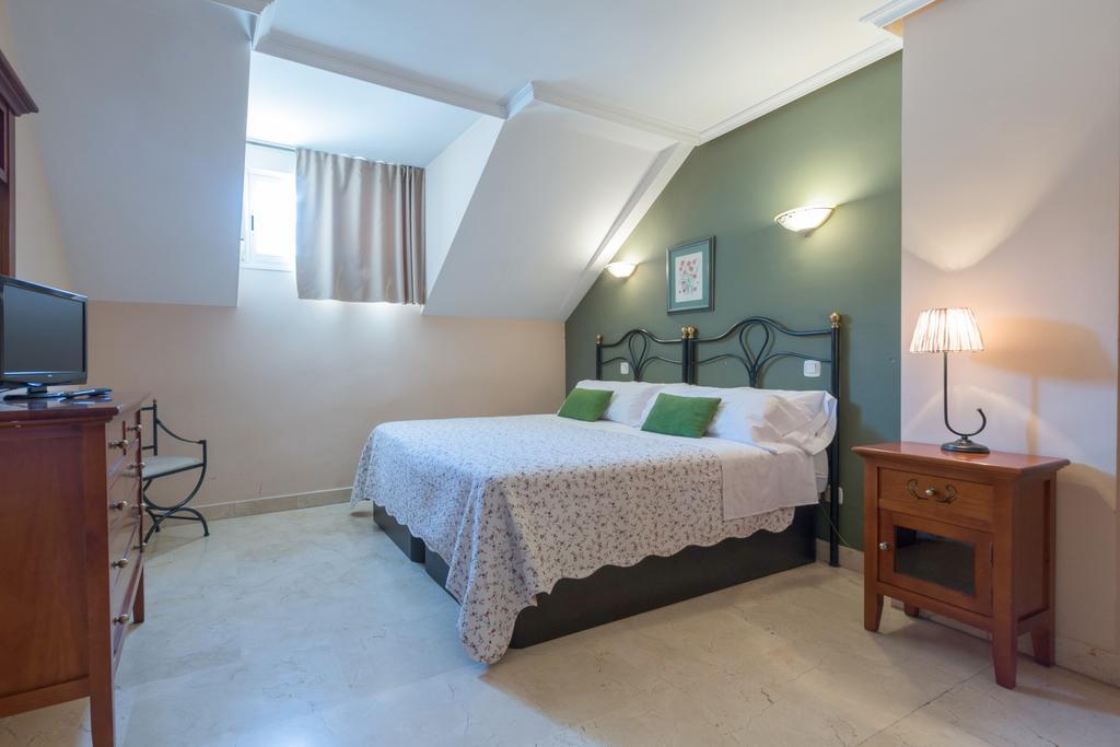 Apartamentos Caballero De Gracia Мадрид Экстерьер фото