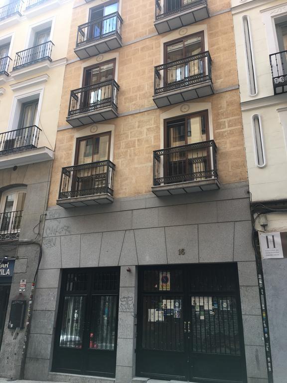 Apartamentos Caballero De Gracia Мадрид Экстерьер фото